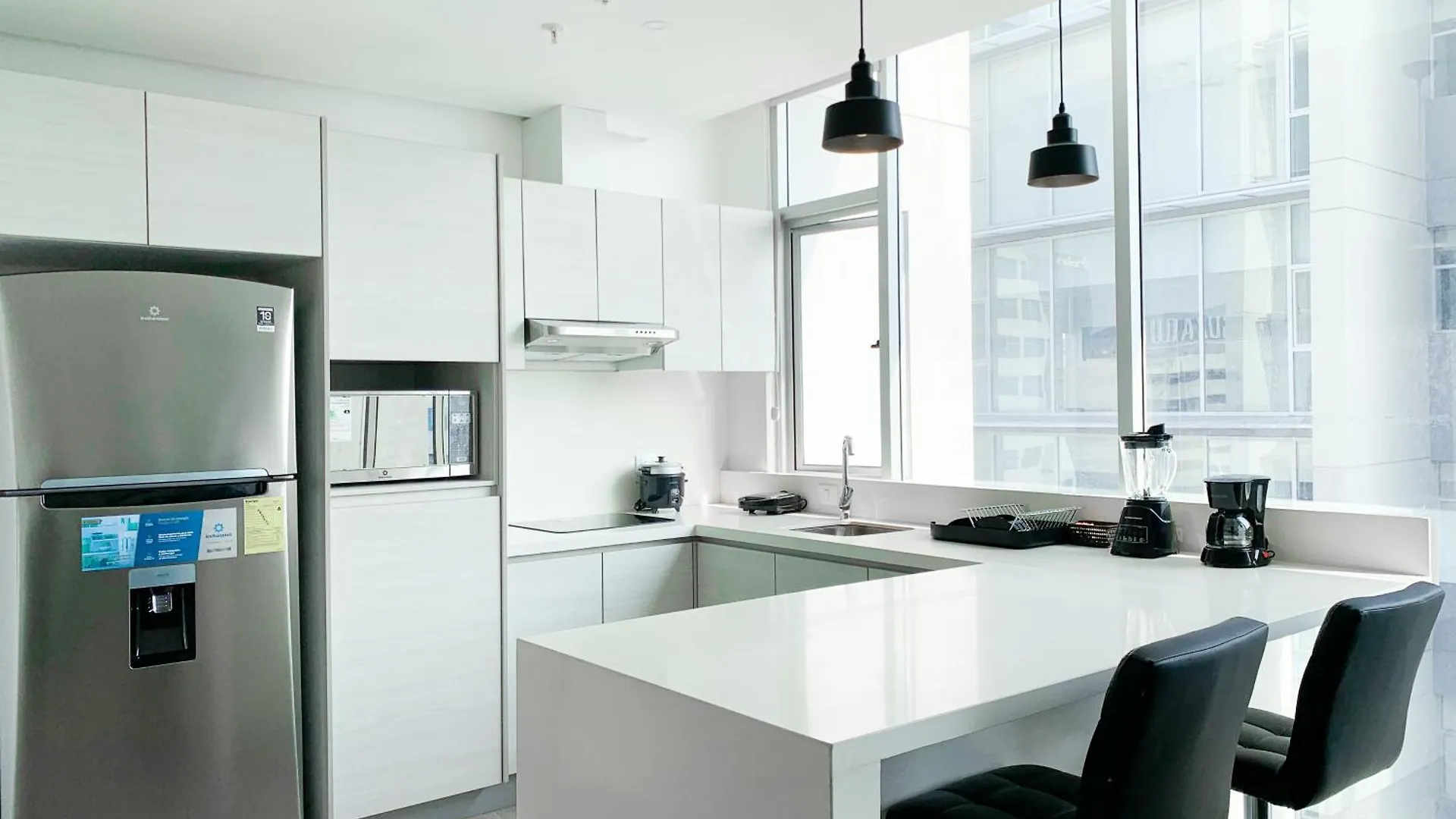 Apartamento Suite De Lujo Cerca Al Aeropuerto, Terminal, Mall Sol Guayaquil
