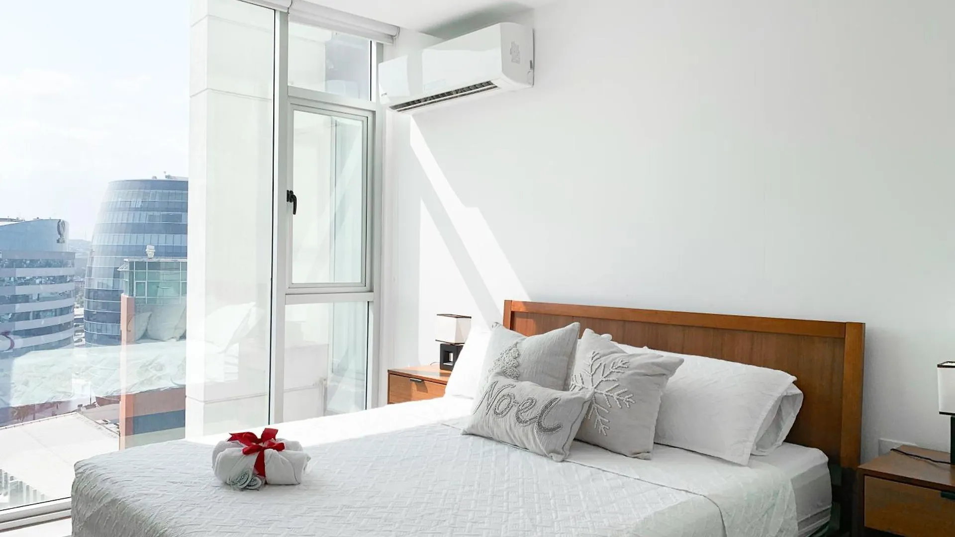 Apartamento Suite De Lujo Cerca Al Aeropuerto, Terminal, Mall Sol Guayaquil Ecuador
