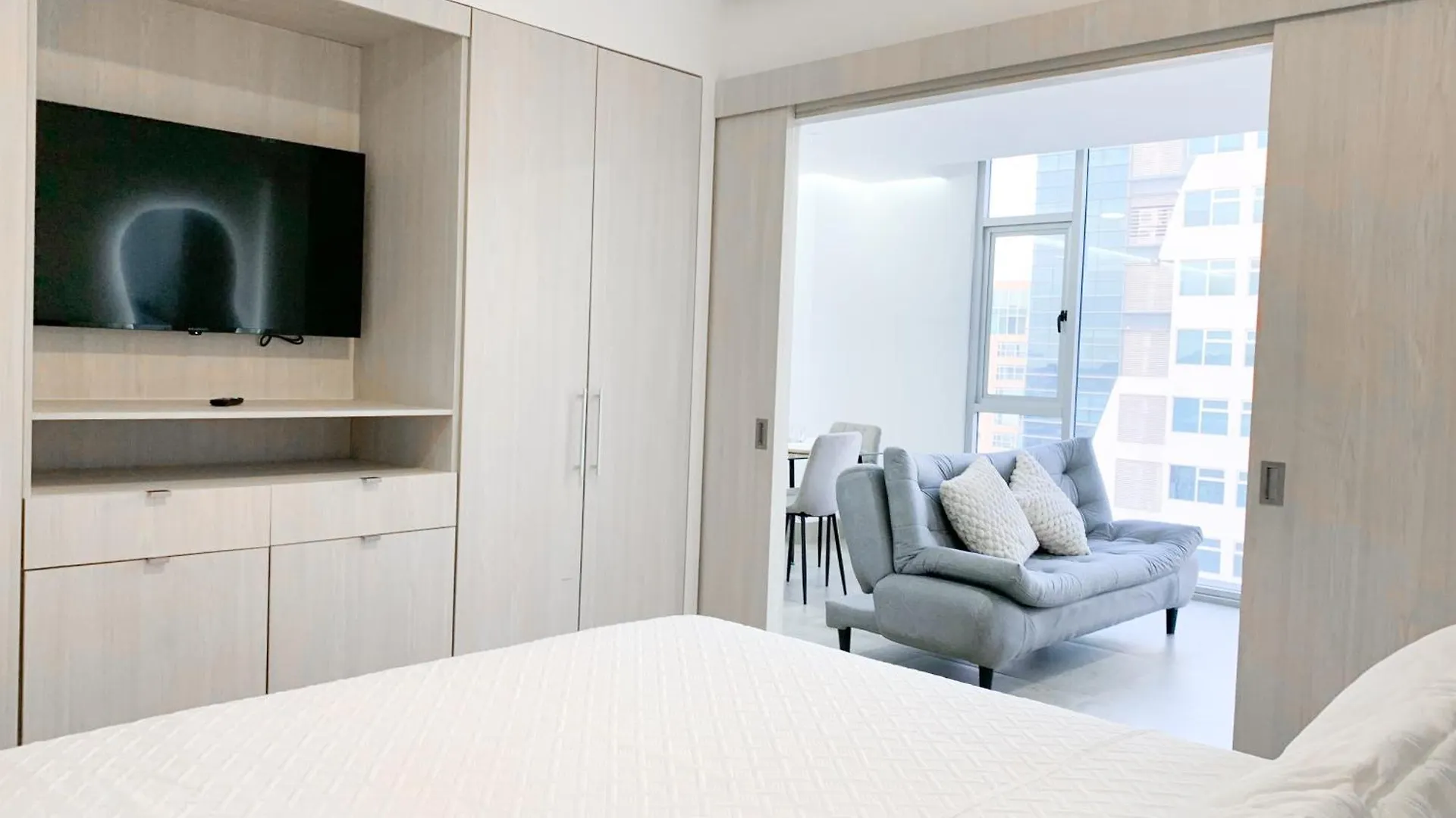 Suite De Lujo Cerca Al Aeropuerto, Terminal, Mall Sol Guayaquil 0*,  Ecuador