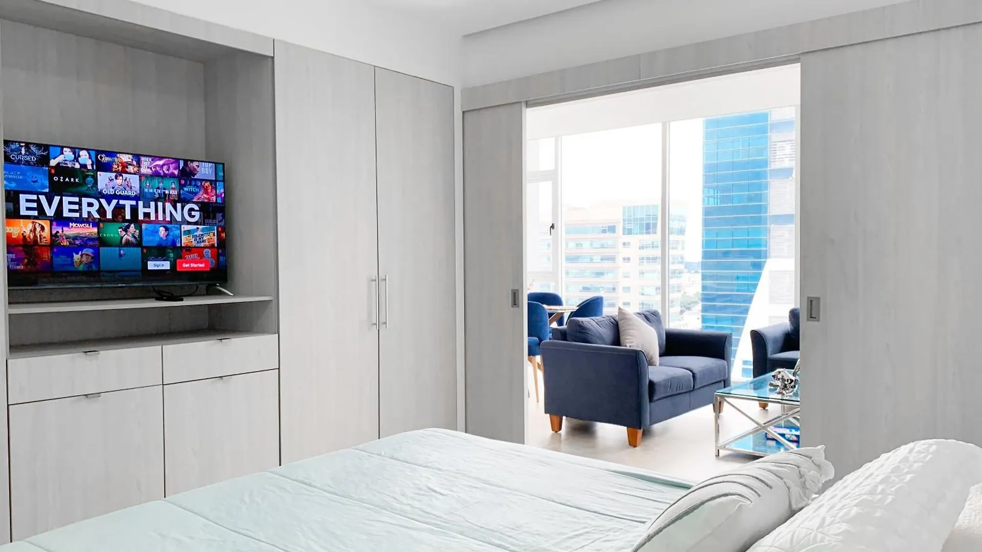 Apartamento Suite De Lujo Cerca Al Aeropuerto, Terminal, Mall Sol Guayaquil