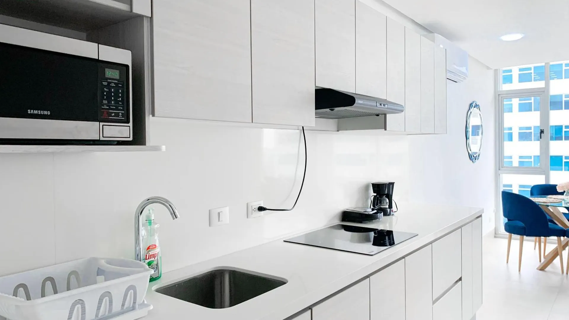 Suite De Lujo Cerca Al Aeropuerto, Terminal, Mall Sol Guayaquil 0*,