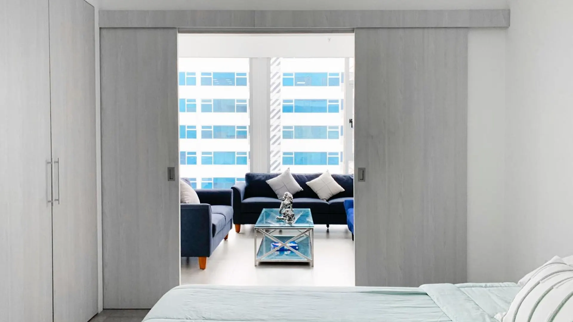 Suite De Lujo Cerca Al Aeropuerto, Terminal, Mall Sol Guayaquil